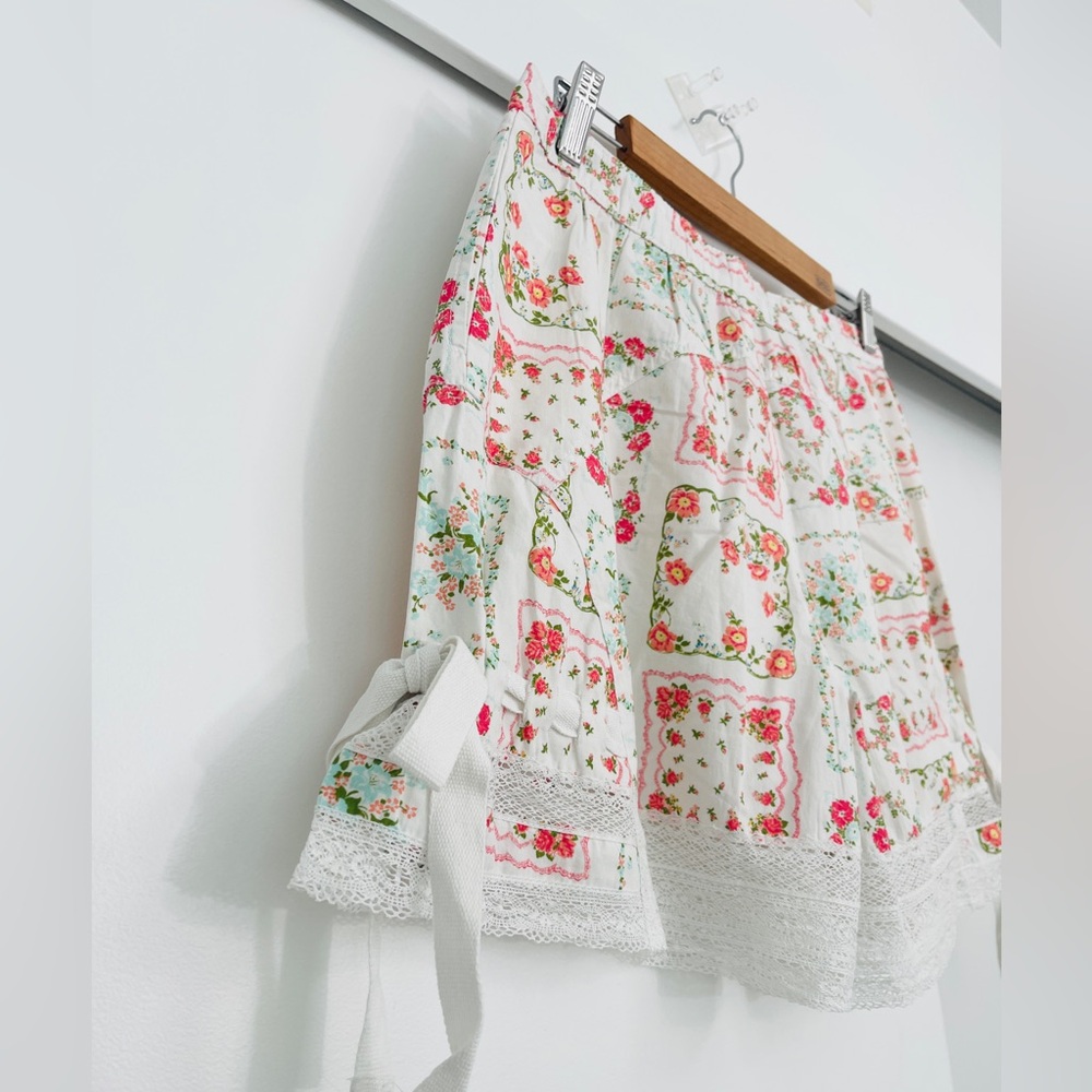 Free People White Lace Mixed-Print Shorts with Pink & Green Floral - Picture 5 of 10